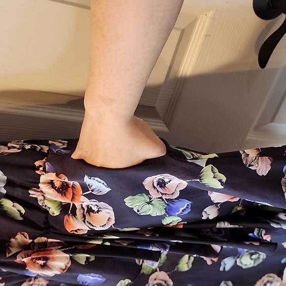 REBECCA TAYLOR Sleeveless Elasticized Waist V-Neck Silk Dress WITH POCKETS - Picture 11 of 16